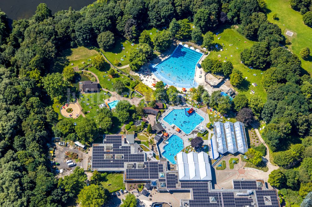 Dortmund aus der Vogelperspektive: Therme und Schwimmbecken am Freibad der Freizeiteinrichtung Solebad Wischlingen in Dortmund im Bundesland Nordrhein-Westfalen, Deutschland