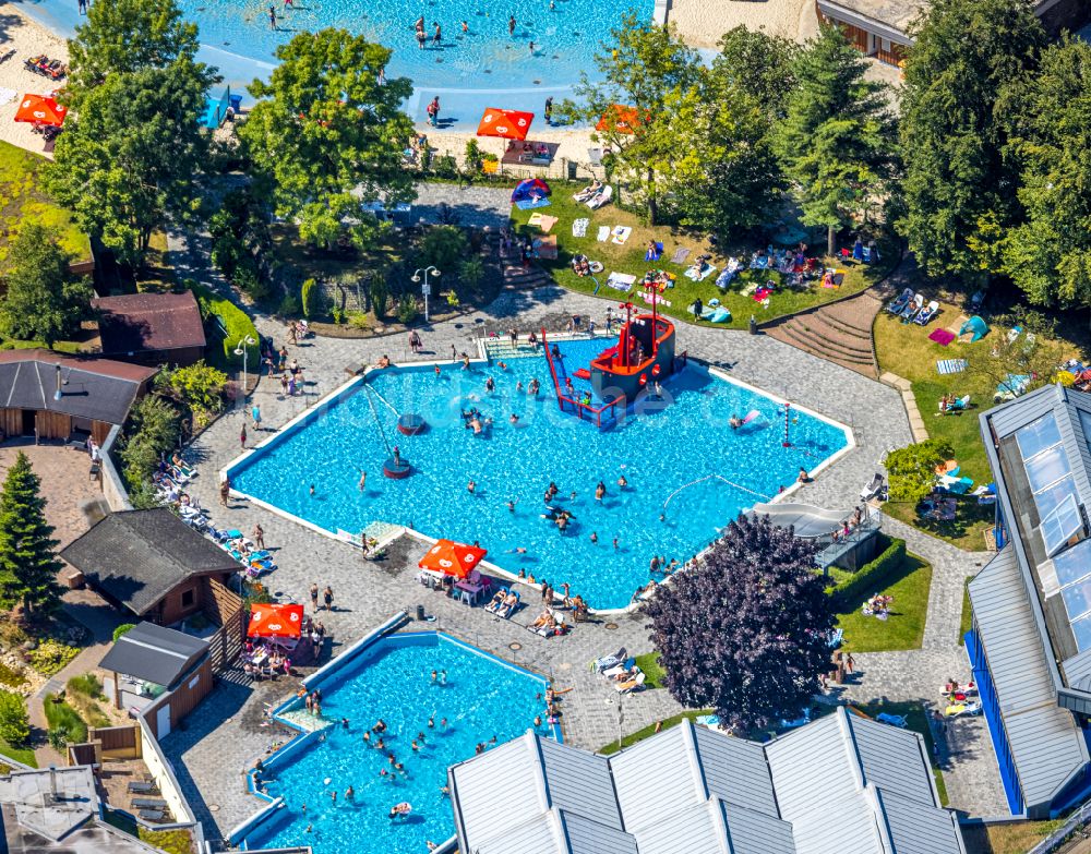 Luftaufnahme Dortmund - Therme und Schwimmbecken am Freibad der Freizeiteinrichtung Solebad Wischlingen in Dortmund im Bundesland Nordrhein-Westfalen, Deutschland