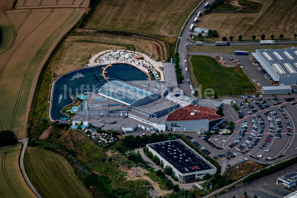 Luftbild Sinsheim Therme Und Schwimmbecken Am Freibad Der Freizeiteinrichtung Thermen Badewelt In Sinsheim Im Bundesland