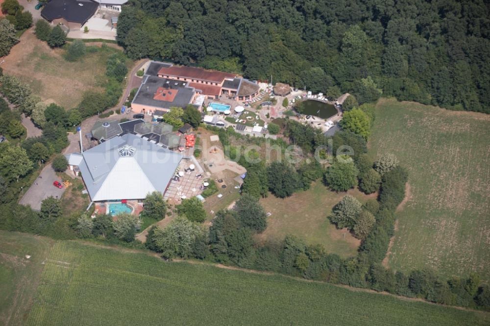 Everswinkel aus der Vogelperspektive: Therme und Schwimmbecken am Freibad der Freizeiteinrichtung Vitus-Bad in Everswinkel im Bundesland Nordrhein-Westfalen, Deutschland