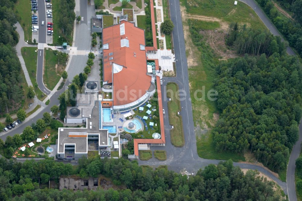 Luftaufnahme Neualbenreuth - Therme und Schwimmbecken Sybillenbad