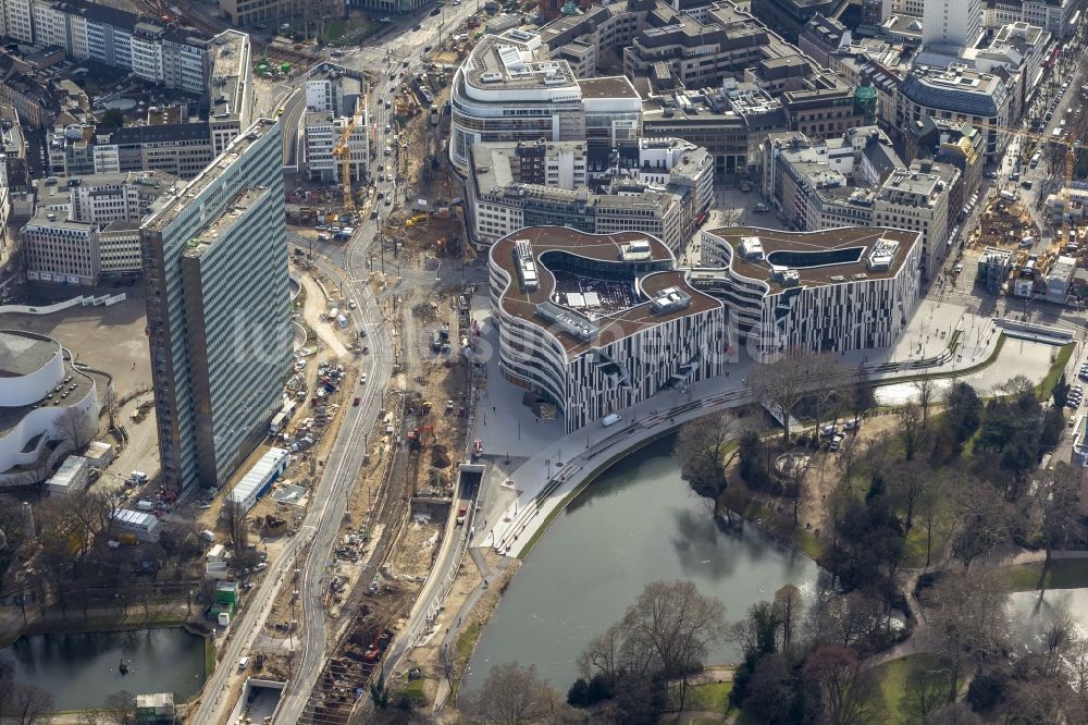 Luftaufnahme Düsseldorf - Thyssen-Hochhaus und Schauspielhaus Düsseldorf