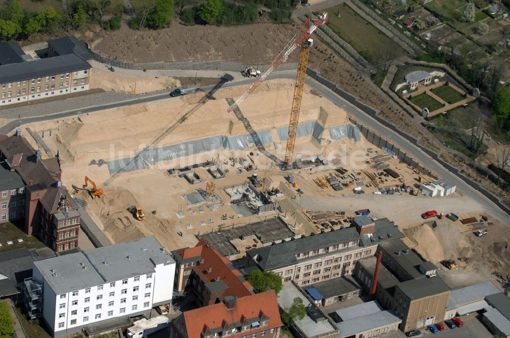 BRANDENBURG von oben - Tiefbauarbeiten zum Erweiterungsbau des Krankenhaus Brandenburg