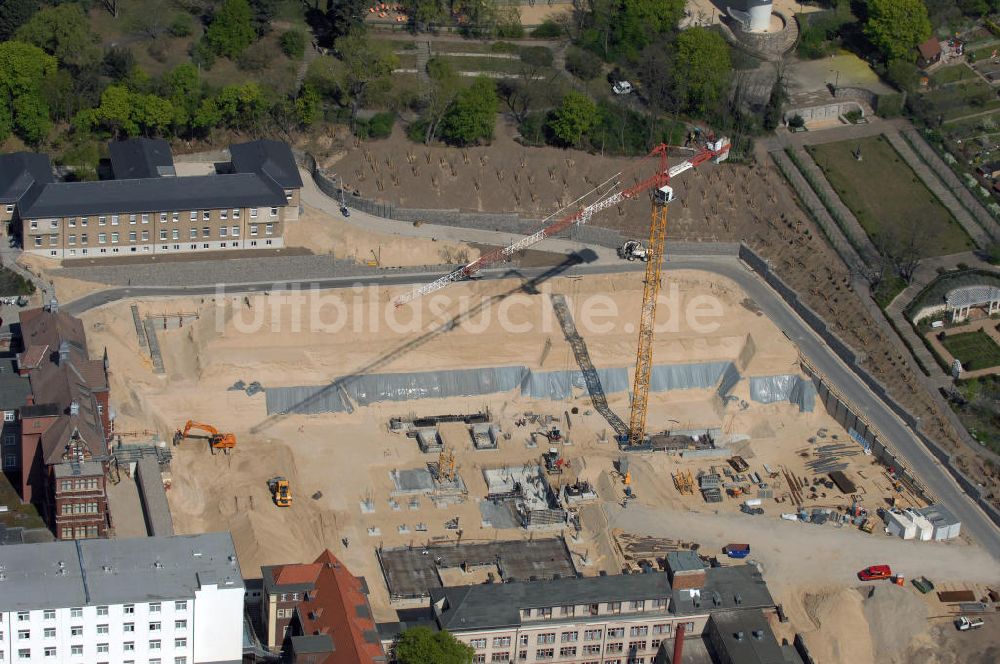 BRANDENBURG aus der Vogelperspektive: Tiefbauarbeiten zum Erweiterungsbau des Krankenhaus Brandenburg