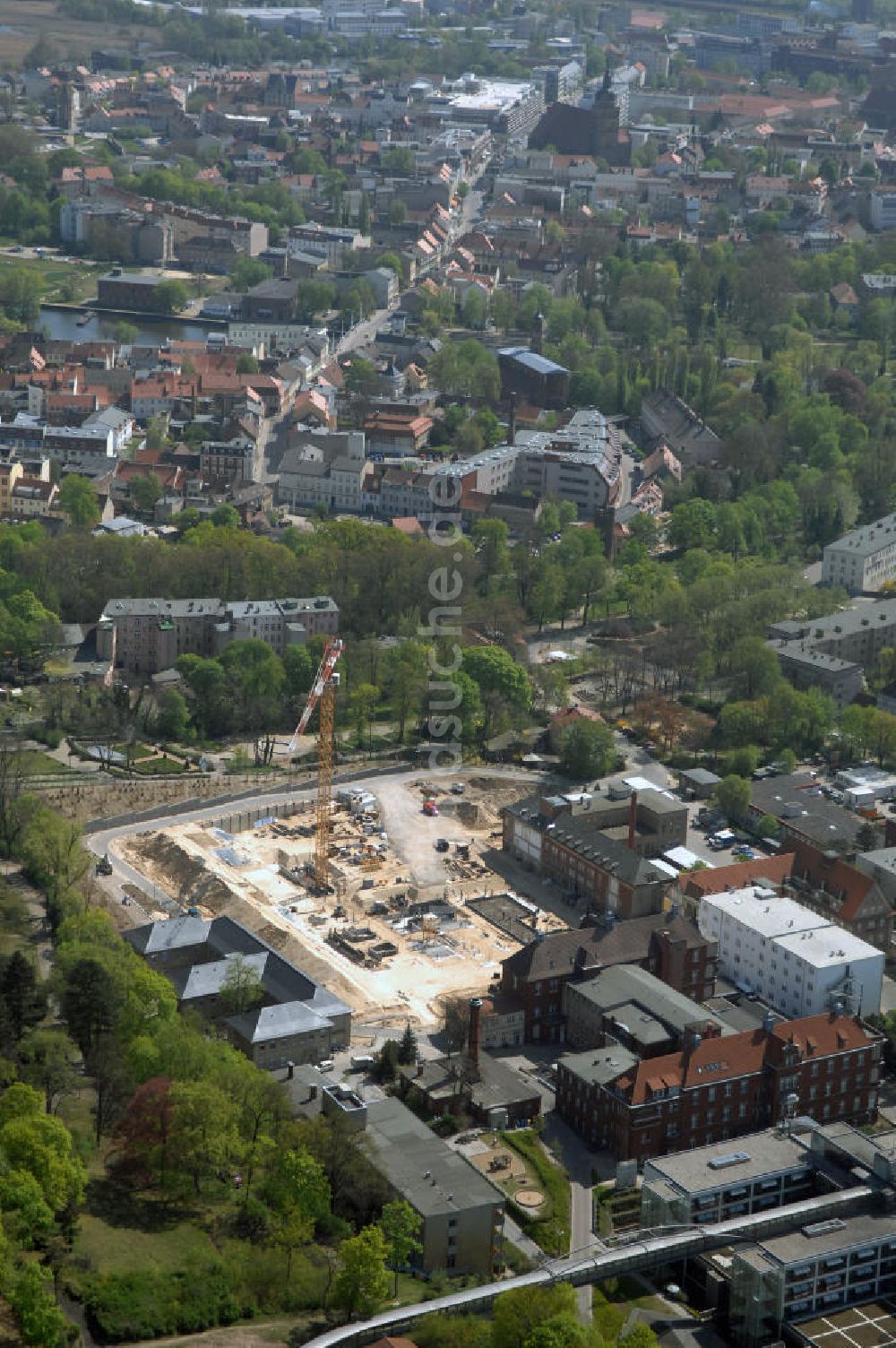 Luftaufnahme BRANDENBURG - Tiefbauarbeiten zum Erweiterungsbau des Krankenhaus Brandenburg