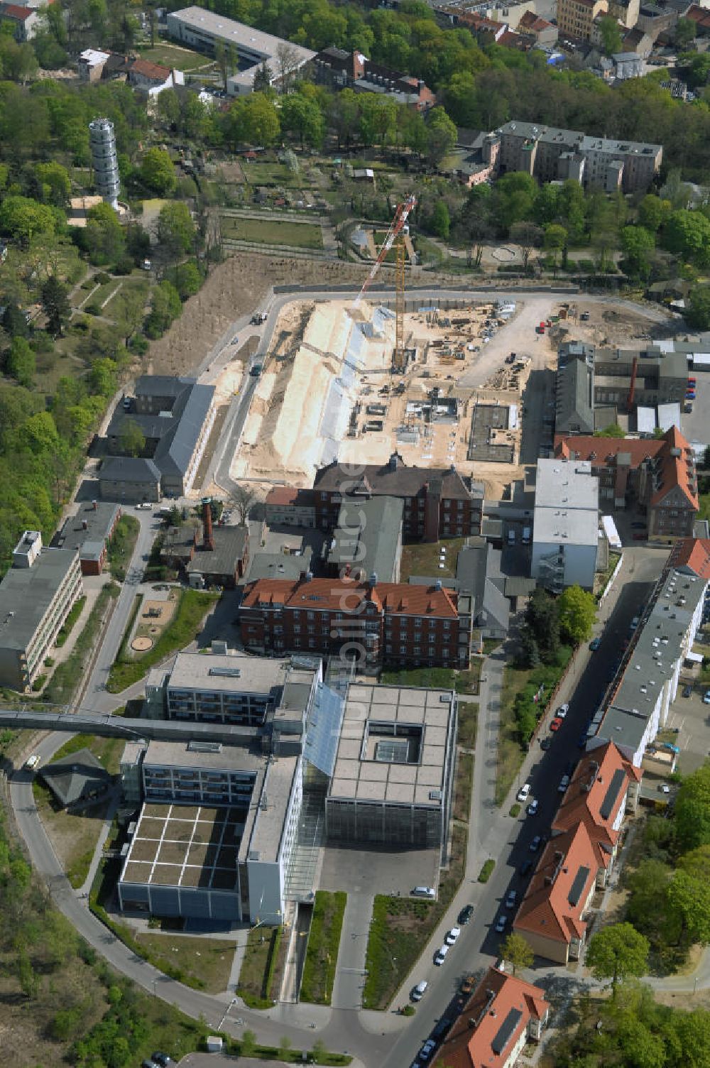 Luftaufnahme BRANDENBURG - Tiefbauarbeiten zum Erweiterungsbau des Krankenhaus Brandenburg