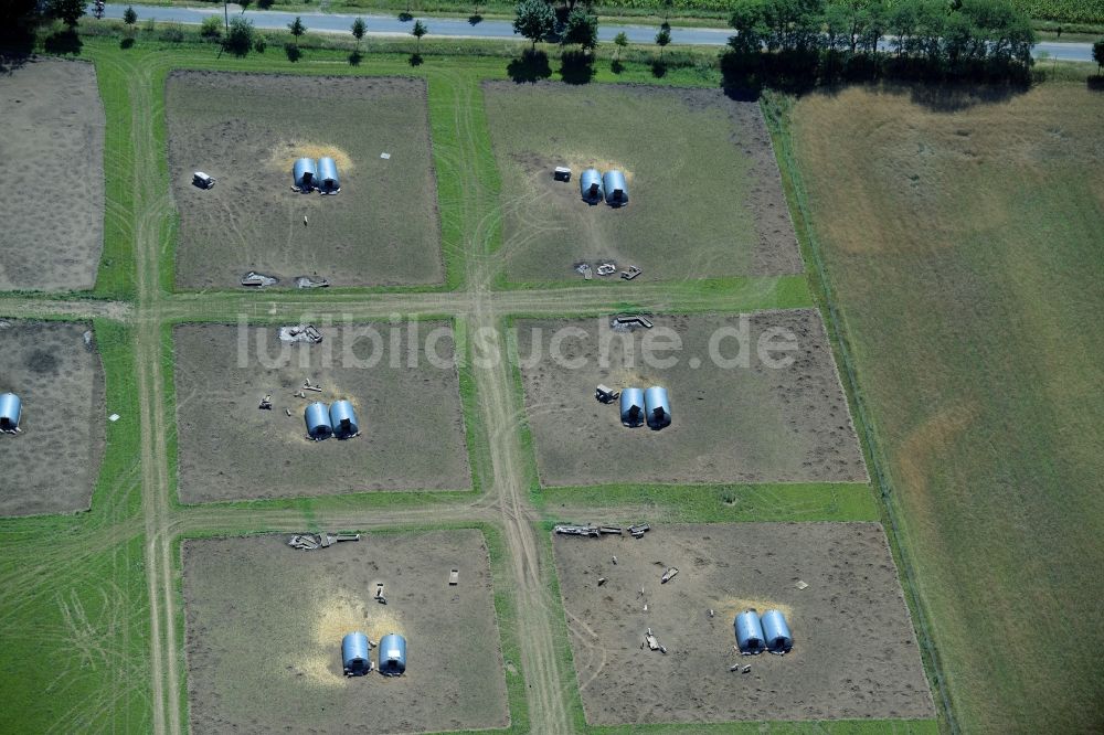 Luftbild Rudow - Tierzucht- Stallanlagen Tierzucht für die Fleischproduktion in Rudow im Bundesland Mecklenburg-Vorpommern