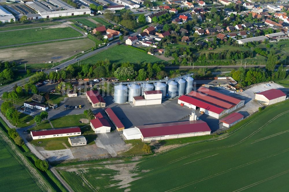 Luftaufnahme Salzwedel - Tierzucht- Stallanlagen Tierzucht für die Fleischproduktion in Salzwedel im Bundesland Sachsen-Anhalt, Deutschland