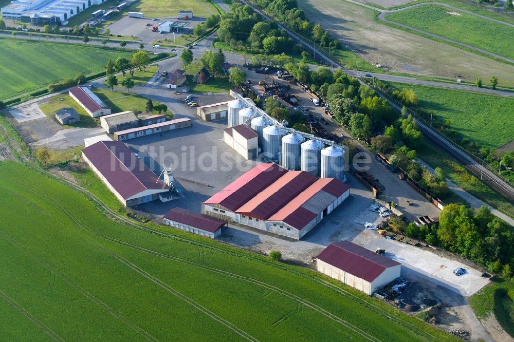 Luftaufnahme Salzwedel - Tierzucht- Stallanlagen Tierzucht für die Fleischproduktion in Salzwedel im Bundesland Sachsen-Anhalt, Deutschland