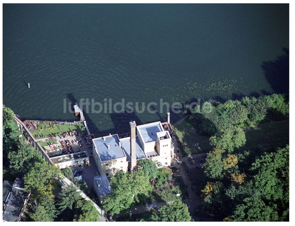 Luftbild Potsdam - Tische und Sitzbänke der Freiluft- Gaststätten der Gasthausbrauerei Meierei im Neuen Garten GmbH im Ortsteil Nördliche Vorstadt in Potsdam im Bundesland Brandenburg, Deutschland