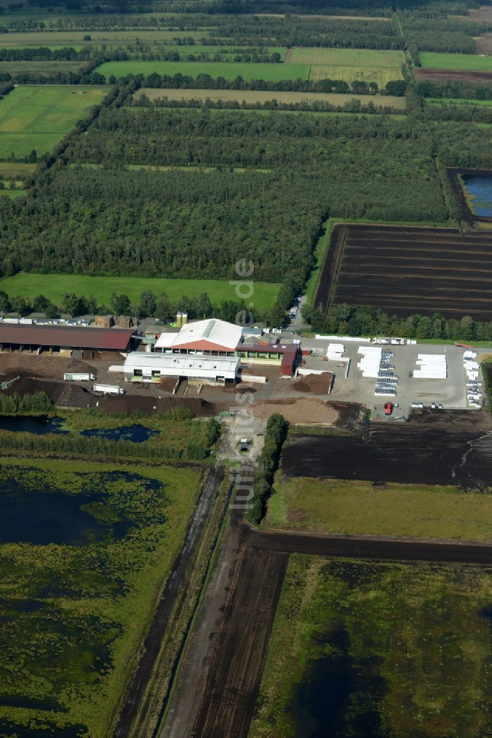 Neuenkirchen-Vörden von oben - Torf- Abbau auf Moor- Feldern CAMPEMOOR in Neuenkirchen-Vörden im Bundesland Niedersachsen