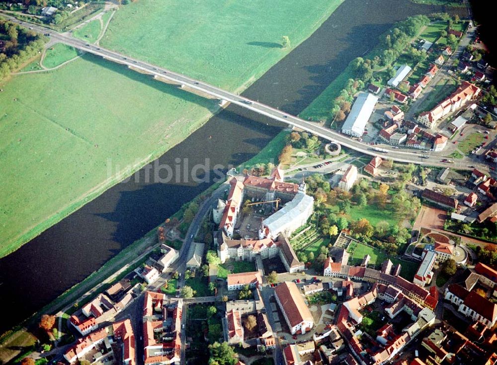 Torgau von oben - Torgauer Schloß im Stadtzentrum von Torgau / Sachsen