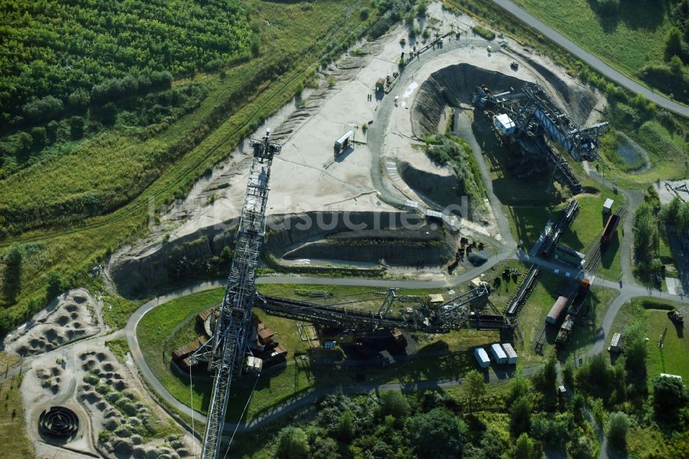 Markkleeberg aus der Vogelperspektive: Tourismus- Attraktion und Sehenswürdigkeit des Bergbau-Technik-Park Am Westufer in Markkleeberg im Bundesland Sachsen, Deutschland