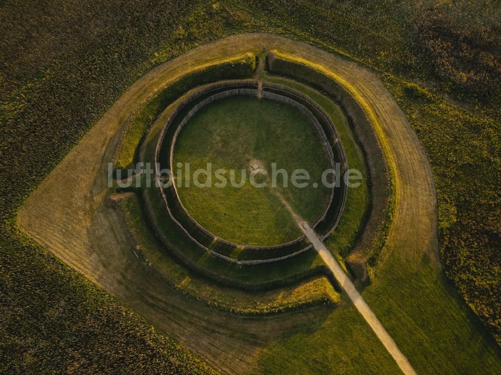 Luftaufnahme Goseck - Tourismus- Attraktion und Sehenswürdigkeit Sonnenobservatorium Goseck in Goseck im Bundesland Sachsen-Anhalt, Deutschland