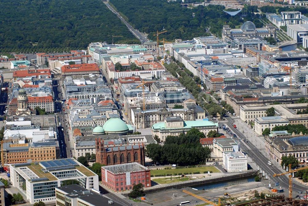 Berlin aus der Vogelperspektive: Touristenviertel des Stadtzentrums in Berlin