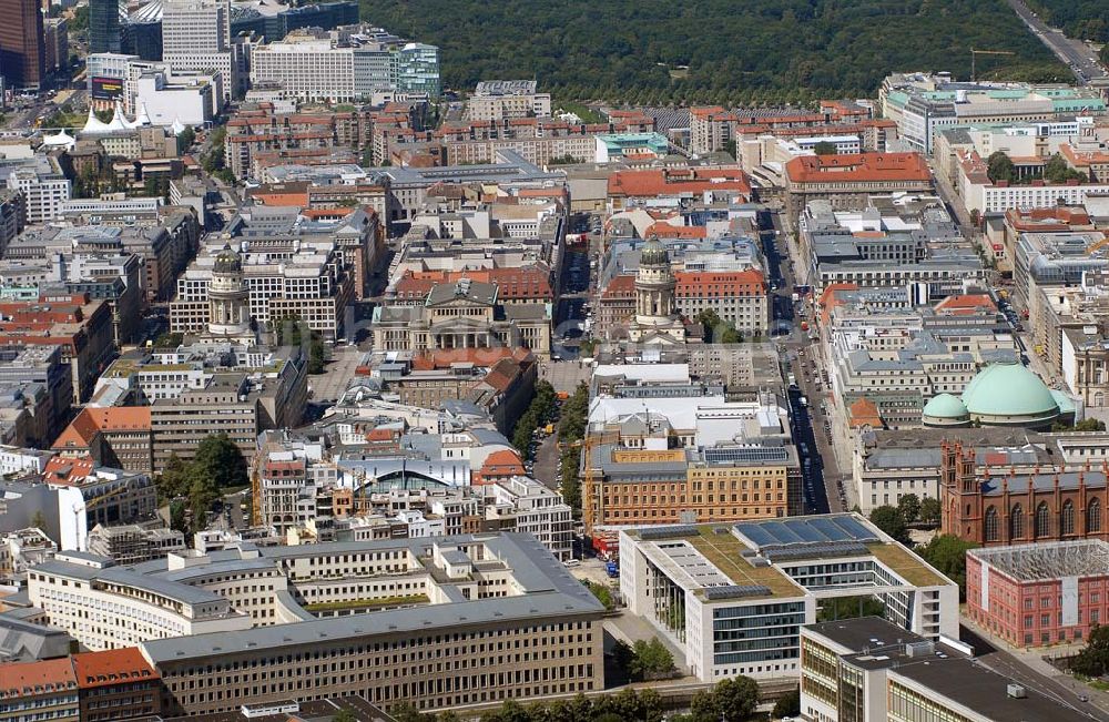 Luftbild Berlin - Touristenviertel des Stadtzentrums in Berlin