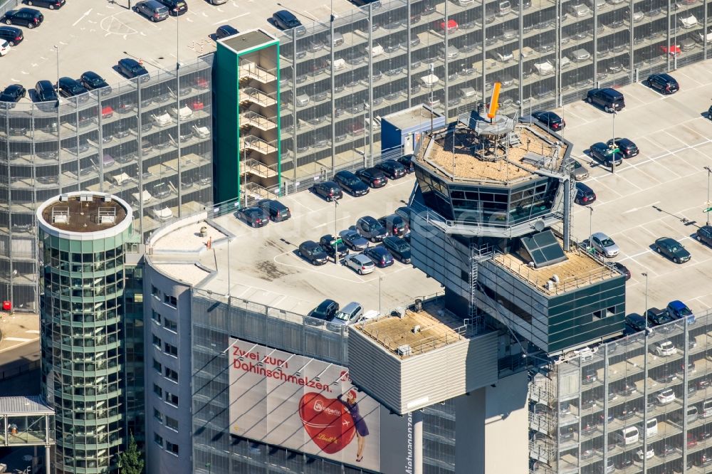 Düsseldorf aus der Vogelperspektive: Tower der Flugsicherung des Flughafen Düsseldorf International im Bundesland Nordrhein-Westfalen