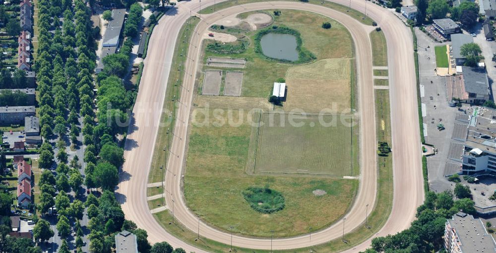 Berlin Mariendorf von oben - Trabrennbahn Mariendorf in Berlin