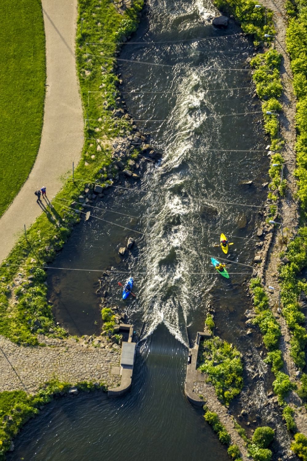 Hohenlimburg OT Hagen aus der Vogelperspektive: Trainingsgelände der Kanuten am Wildwasserstrecke an der Lenne in Hohenlimburg, einem Stadtteil von Hagen im Ruhrgebiet im Bundesland Nordrhein-Westfalen