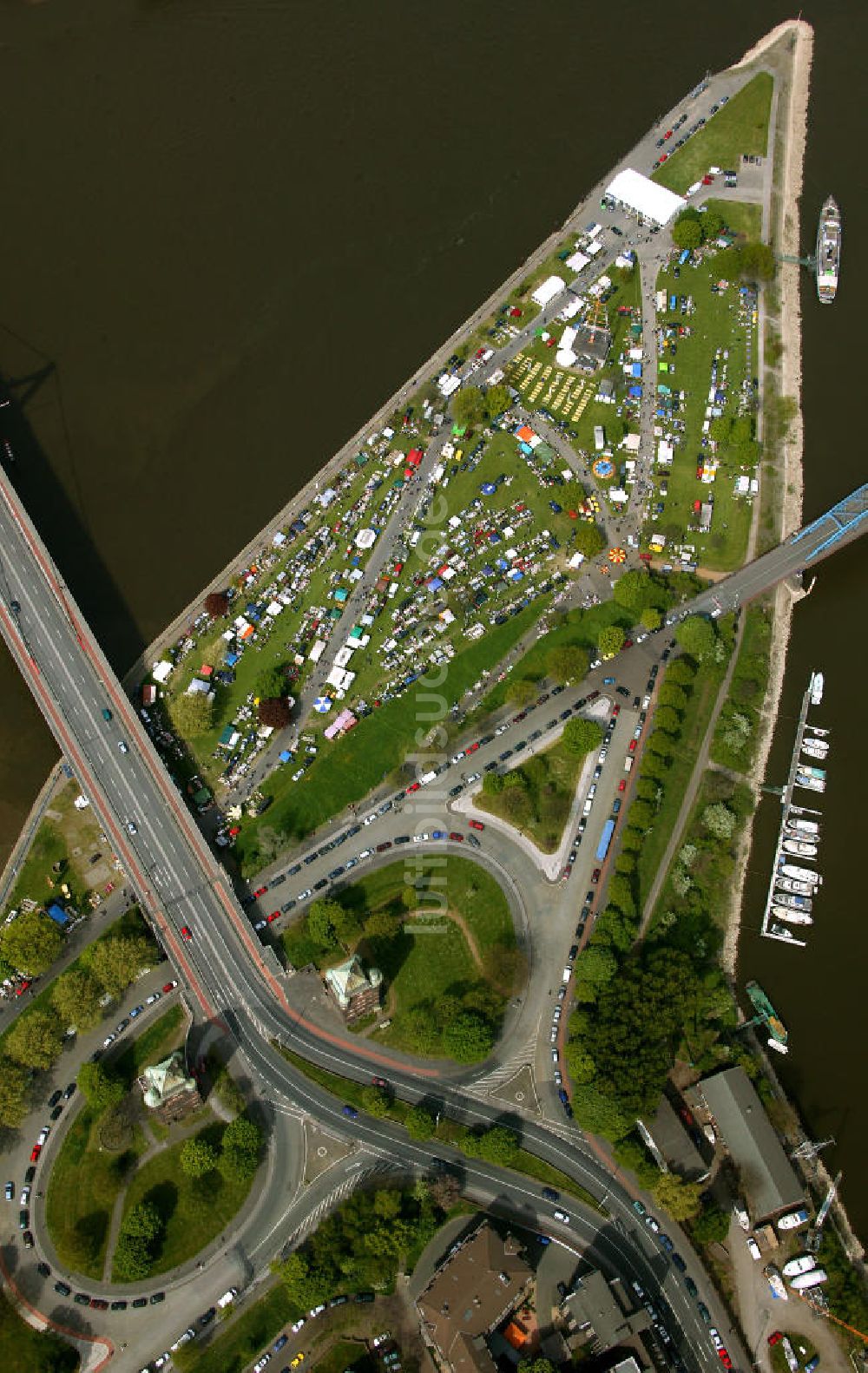 Luftbild Duisburg - Trödelmarkt Duisburg