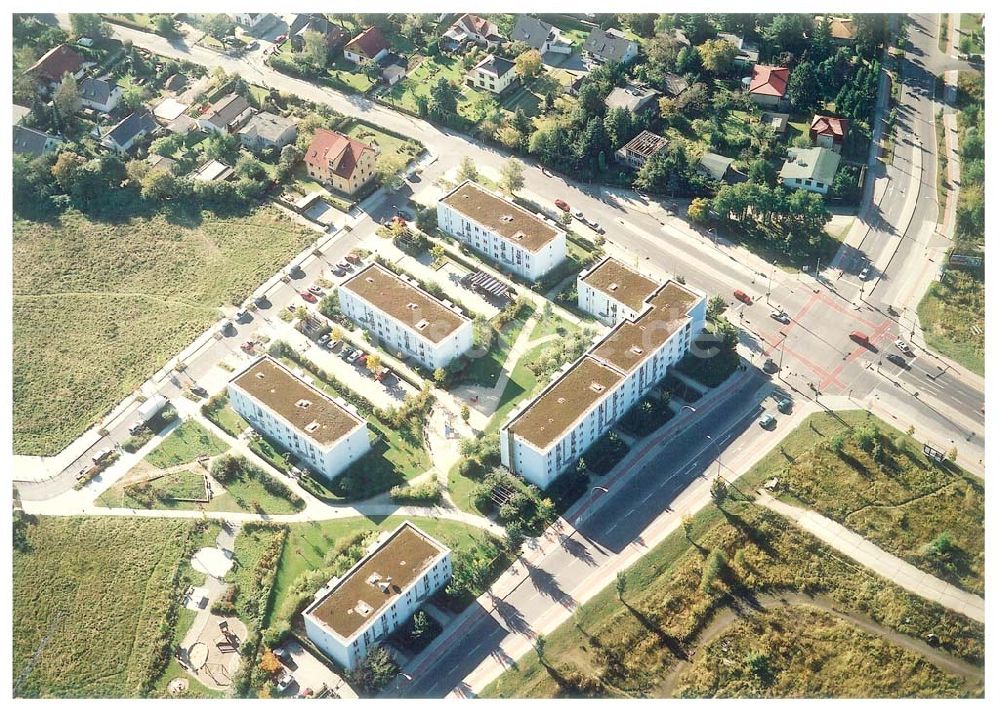 Luftaufnahme Altglienicke / Berlin / Treptow - Treptow / Altglienicke mit Blick auf die Kreuzung Schönefelder Chaussee- Wegedornstraße und Neubaugebiet Kasperstraße 10