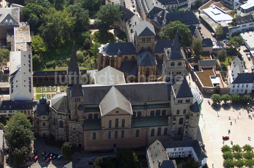 Luftaufnahme TRIER - Trierer Dom, St. Gangolf und die Liebfrauenkirche in Trier