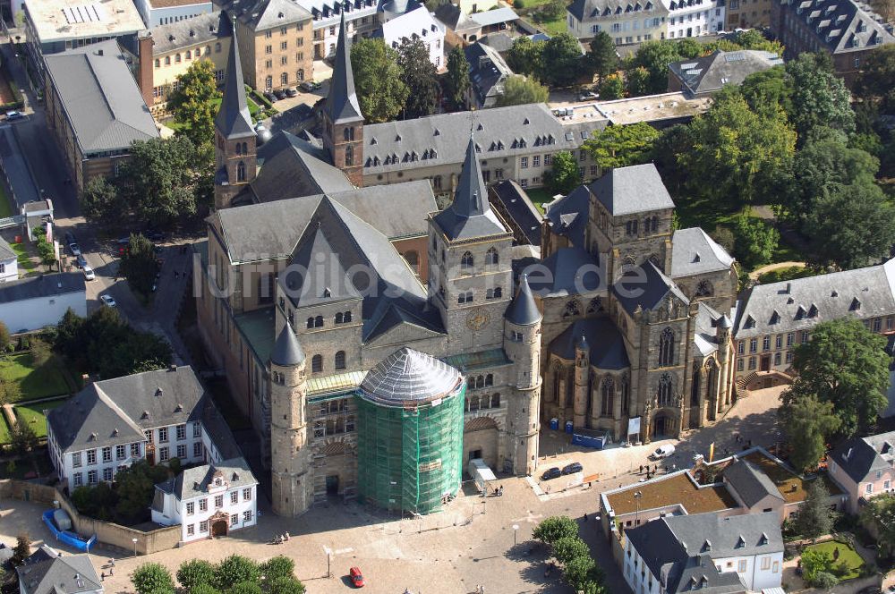 TRIER aus der Vogelperspektive: Trierer Dom, St. Gangolf und die Liebfrauenkirche in Trier