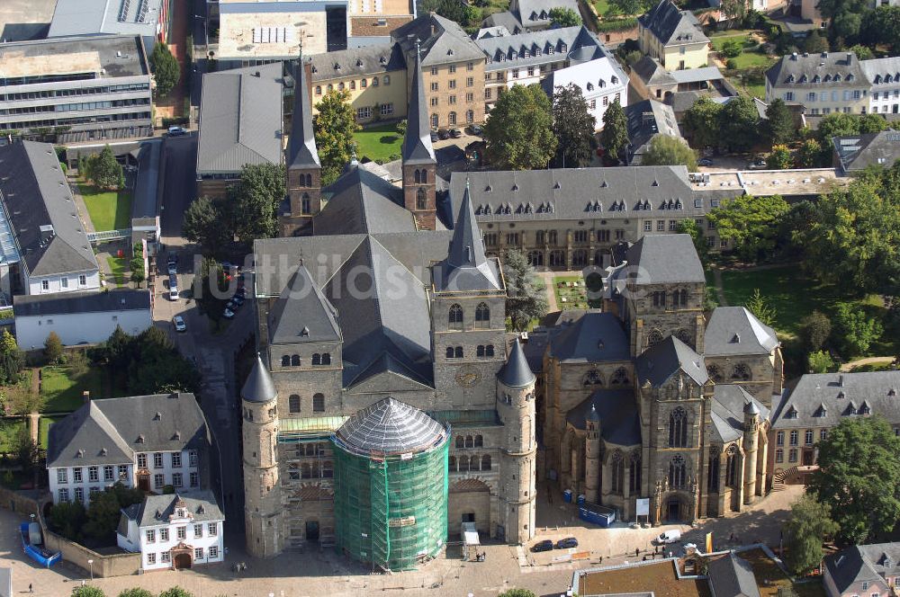 Luftbild TRIER - Trierer Dom, St. Gangolf und die Liebfrauenkirche in Trier