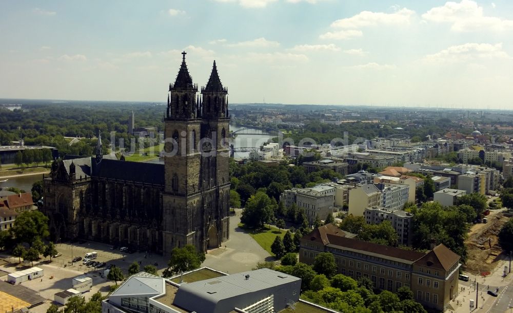 Luftaufnahme Magdeburg - Türme des Dom zu Magdeburg in Sachsen-Anhalt