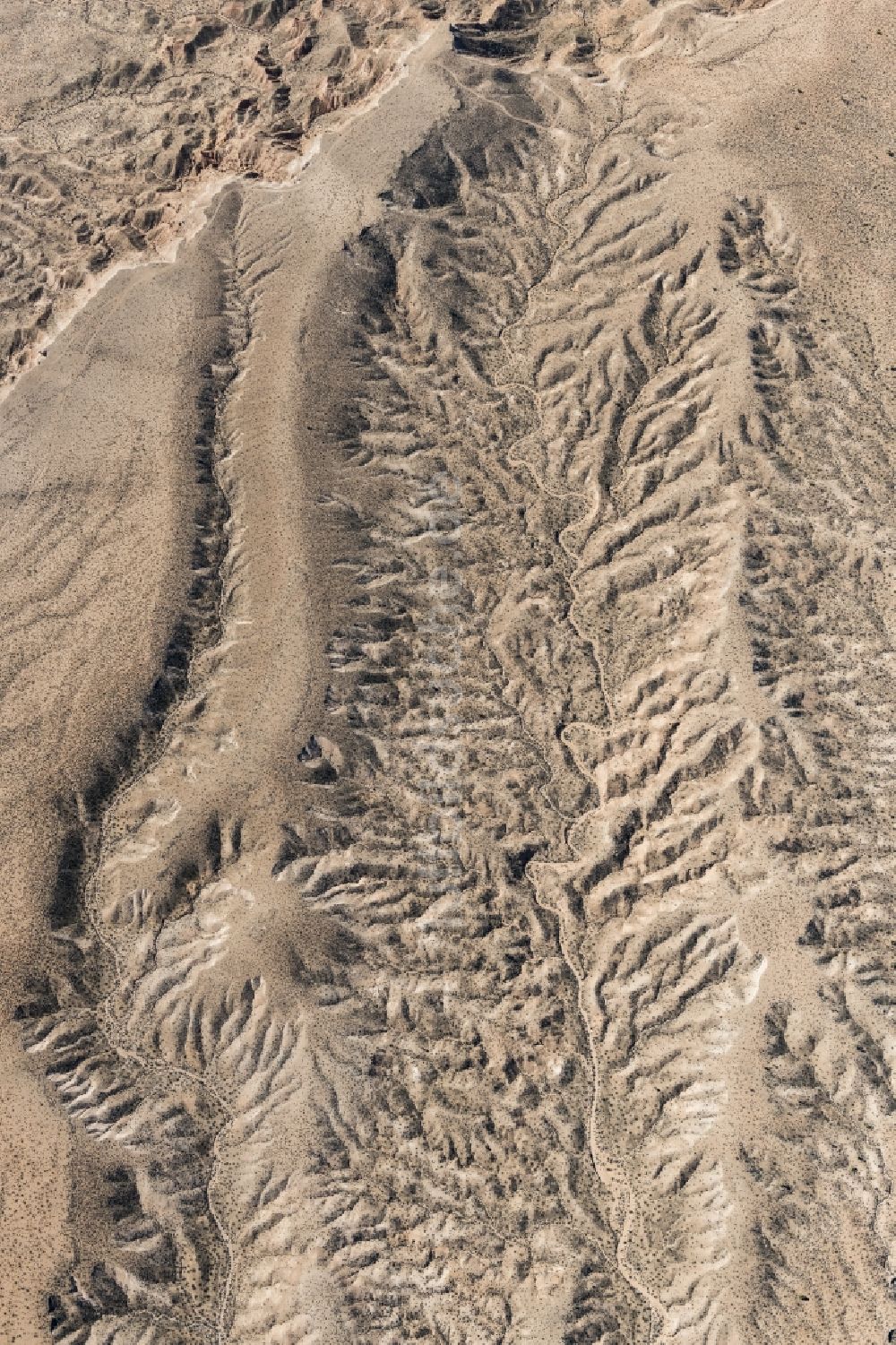 Littlefield aus der Vogelperspektive: Trockenwüsten- Landschaft in Littlefield in Arizona, USA