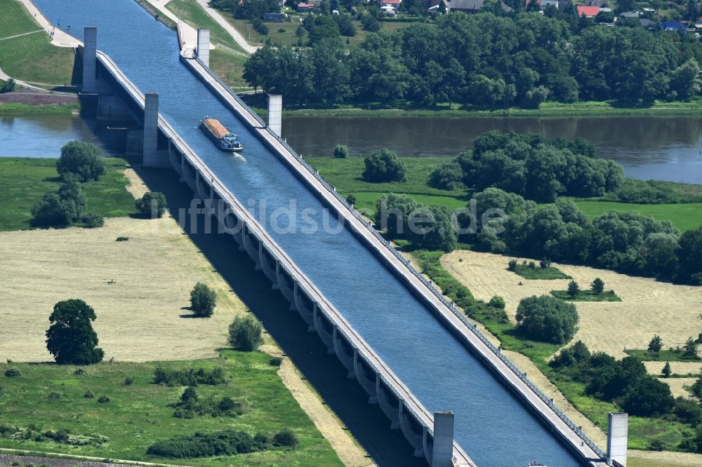 Luftaufnahme Hohenwarthe - Trogbrücke am Wasserstraßenkreuz MD bei Hohenwarthe in Sachsen-Anhalt