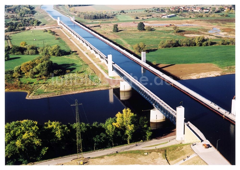 Luftbild Hohenwarthe - Trogbrücke am Wasserstraßenkreuz MD bei Hohenwarthe in Sachsen-Anhalt