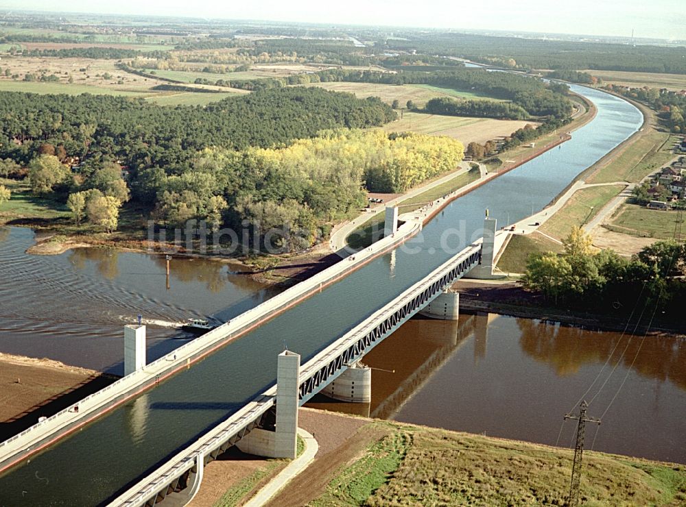 Luftbild Hohenwarthe - Trogbrücke am Wasserstraßenkreuz MD bei Hohenwarthe in Sachsen-Anhalt