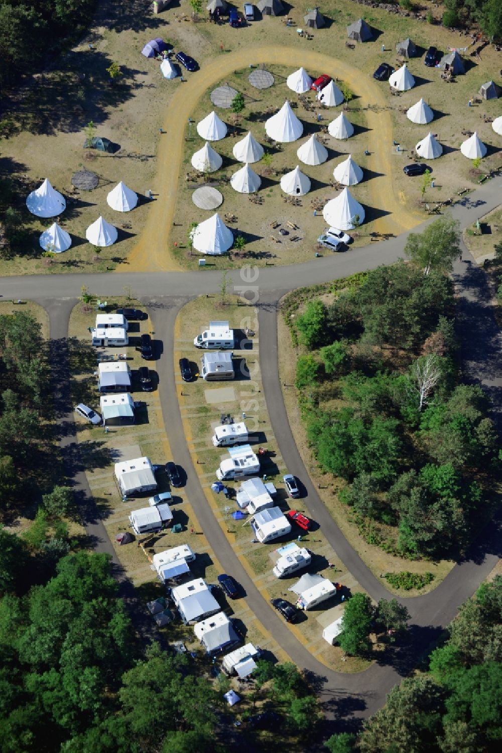 Krausnick aus der Vogelperspektive: Tropical Islands Campingplatz in Krausnick im Bundesland Brandenburg