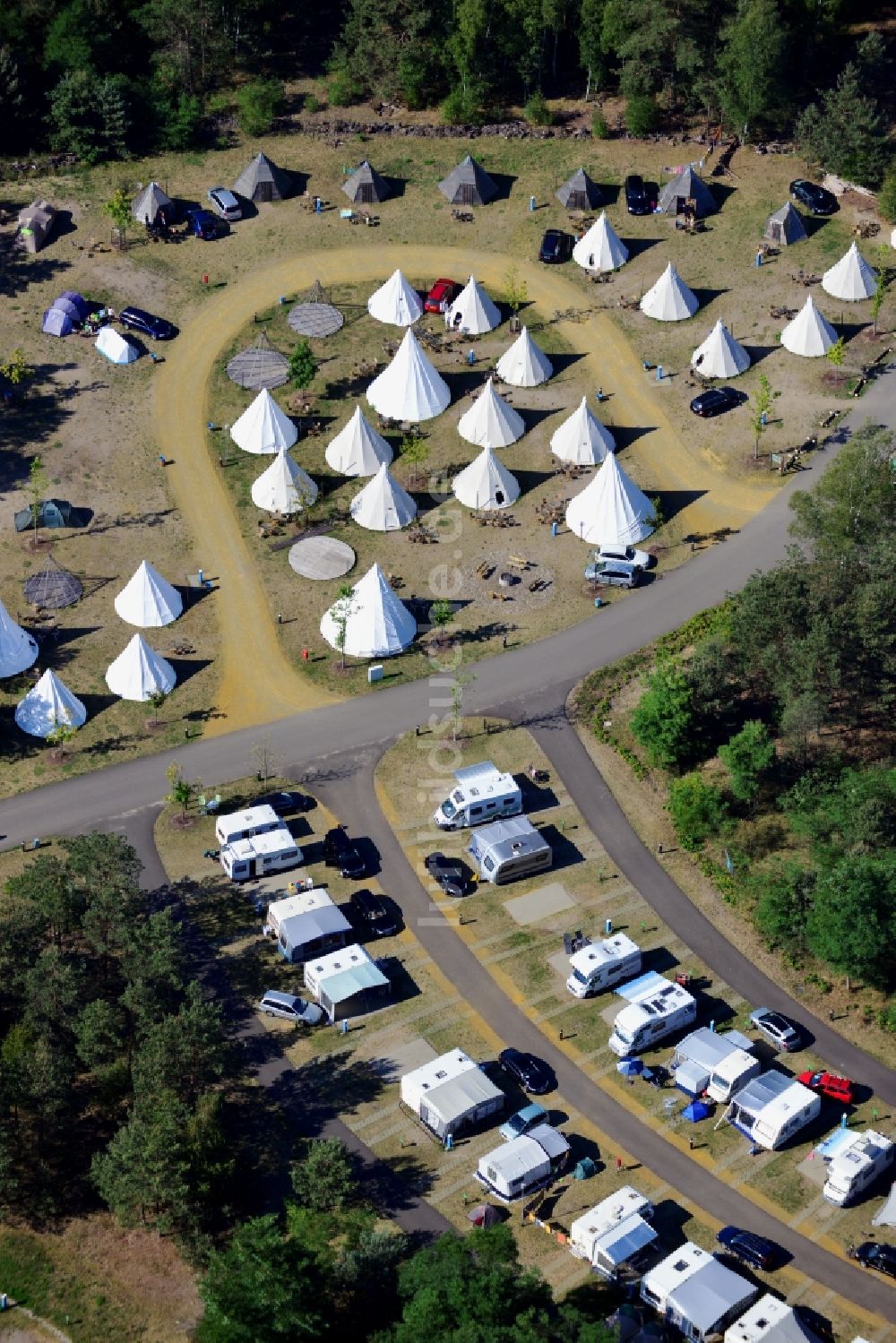 Krausnick von oben - Tropical Islands Campingplatz in Krausnick im Bundesland Brandenburg