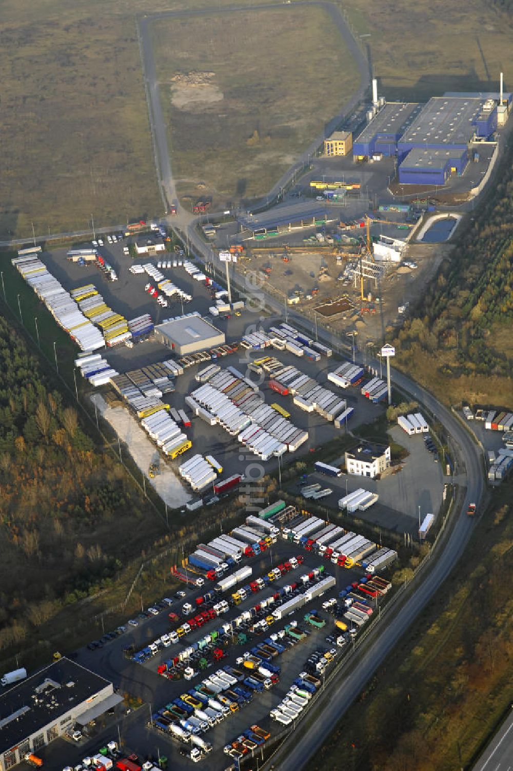 Luftaufnahme KÖNIGS-WUSTERHAUSEN - TruckStore Berlin-Brandenburg an der A10 bei Königs-Wusterhausen