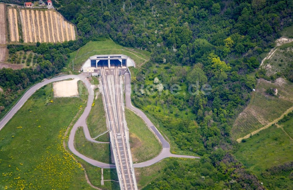 Luftaufnahme Karsdorf - Tunneleinfahrt der Unstruttalbrücke der Deutschen Bahn bei Karsdorf in Sachsen-Anhalt