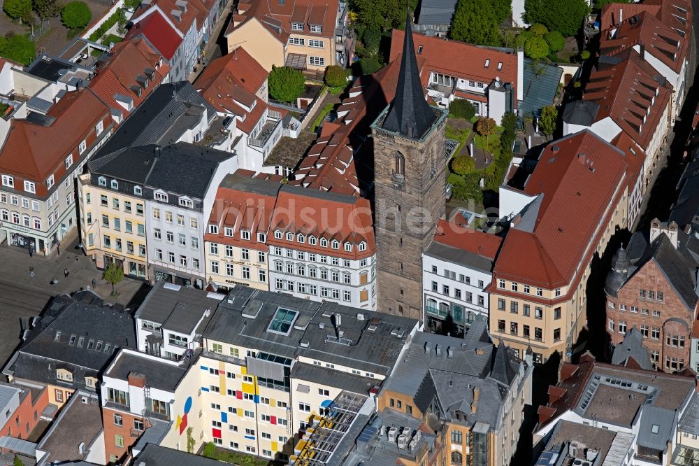 Erfurt aus der Vogelperspektive: Turm- Bauwerk Bartholomäusturm am Anger Rest der ehemaligen, historischen Stadtmauer in Erfurt im Bundesland Thüringen, Deutschland