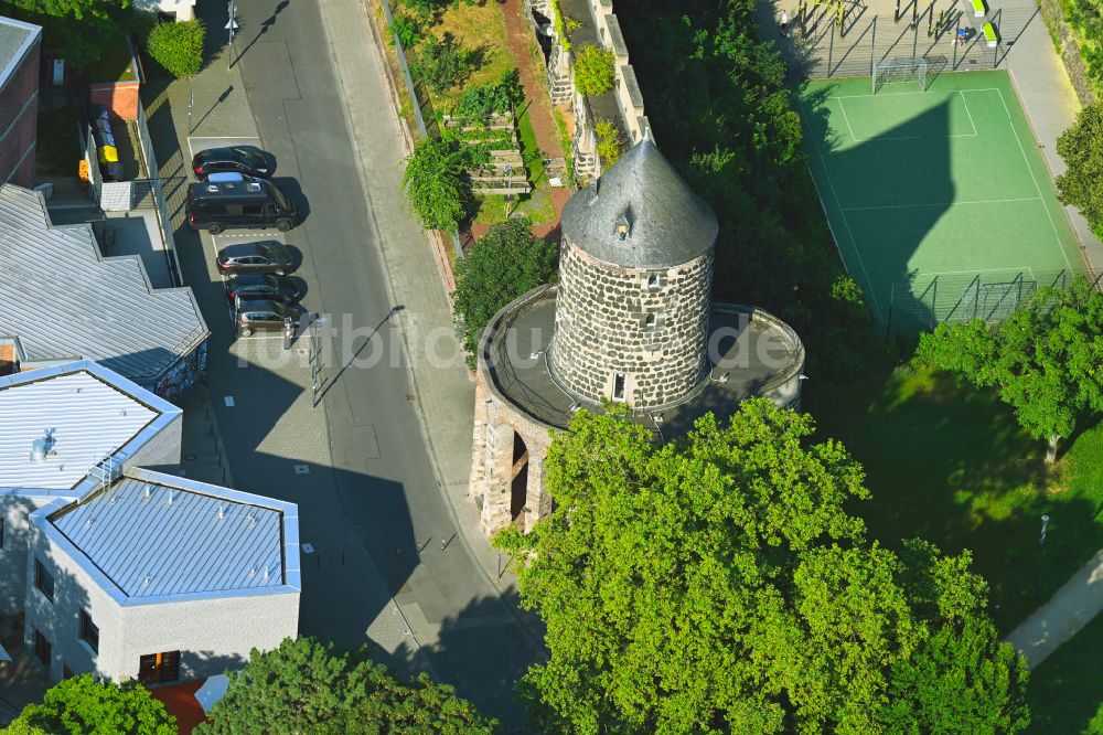 Köln aus der Vogelperspektive: Turm- Bauwerk Gereonsmühle Rest der ehemaligen, historischen Stadtmauer in Köln im Bundesland Nordrhein-Westfalen, Deutschland