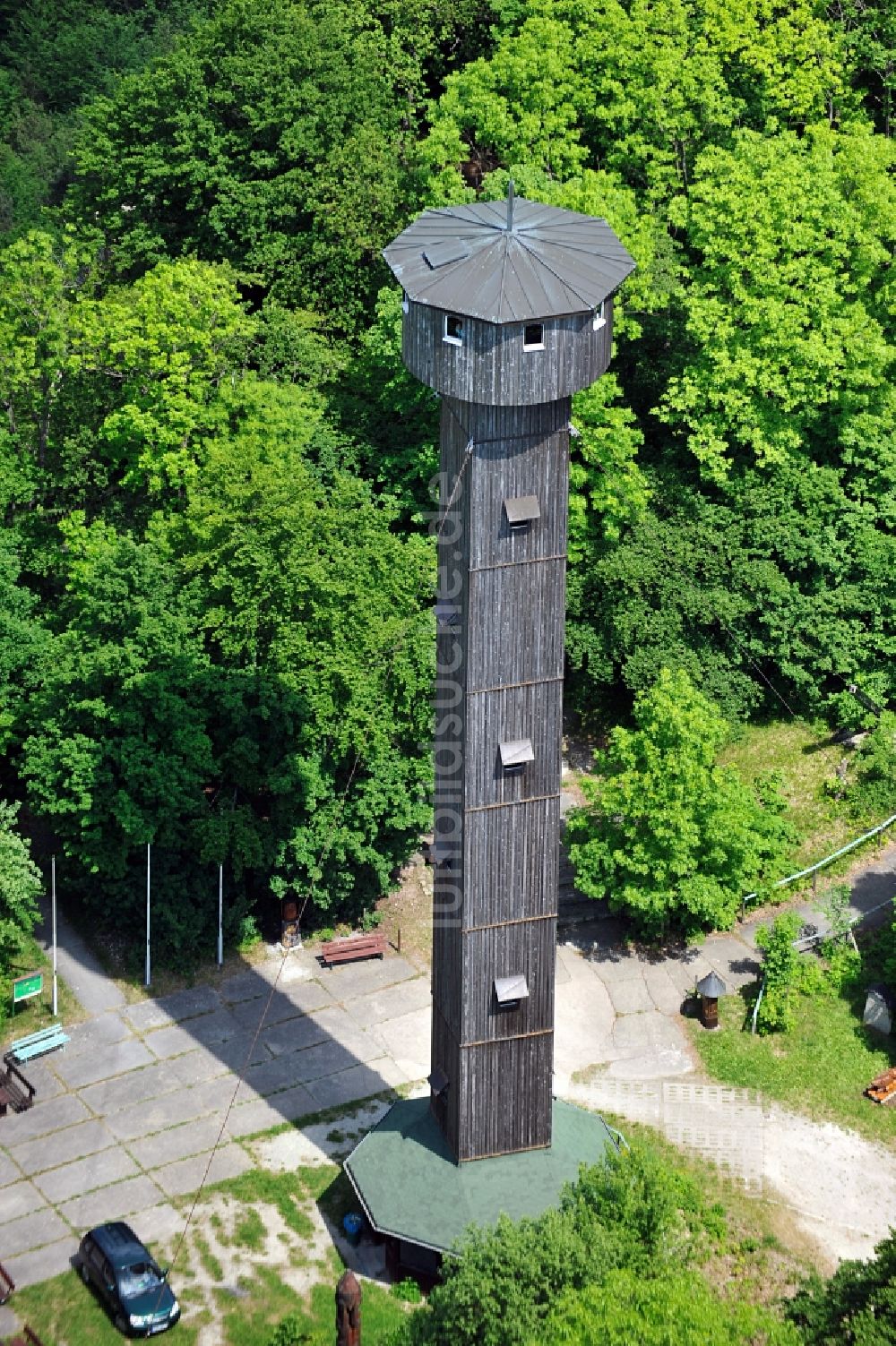 Luftaufnahme Treffurt - Turm der Einheit auf dem Heldrastein bei Treffurt in Thüringen