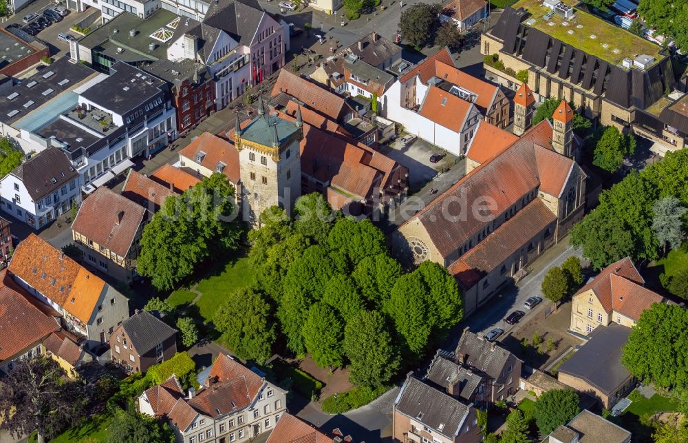 Luftbild Warendorf - Turm der Marienkirche in Warendorf im Bundesland Nordrhein-Westfalen