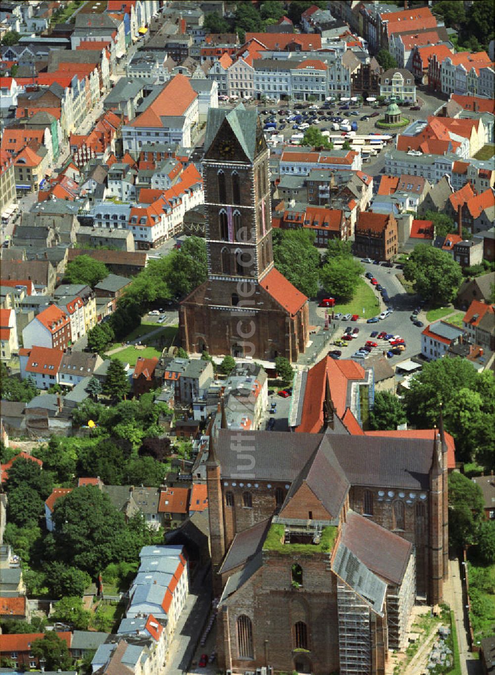 Luftbild Wismar - Turm der Marienkirche von Wismar