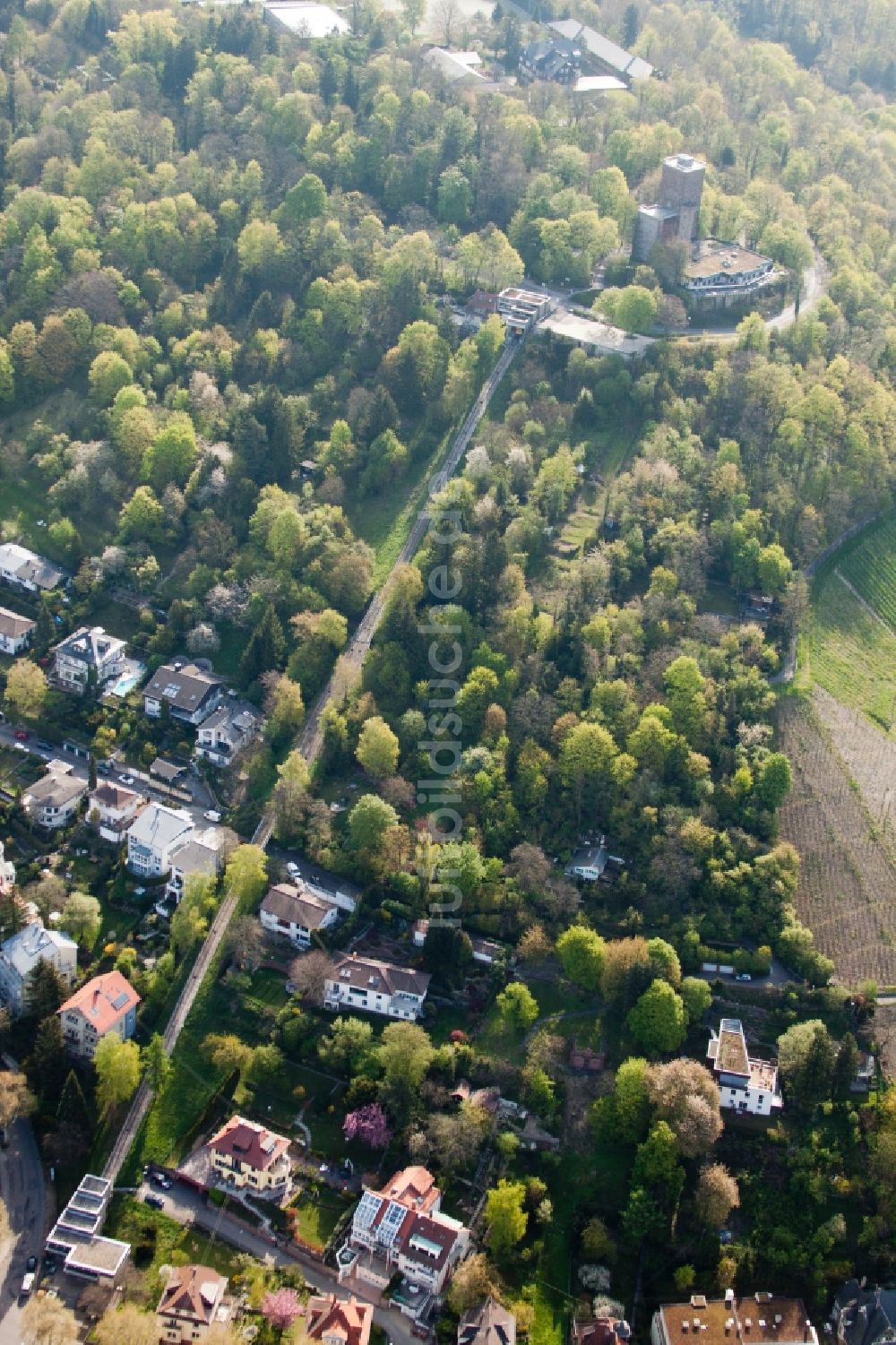 Karlsruhe aus der Vogelperspektive: Turmbergbahn des KVV im Ortsteil Durlach in Karlsruhe im Bundesland Baden-Württemberg