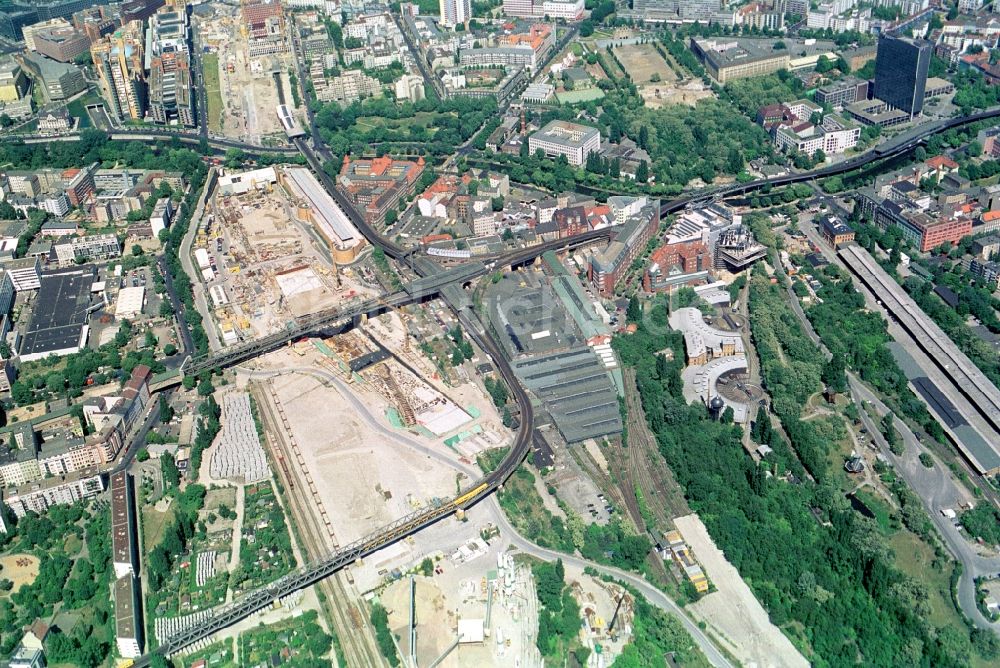 Berlin aus der Vogelperspektive: U-Bahnhof Gleisdreick am Tempelhofer Ufer in Berlin - Kreuzberg