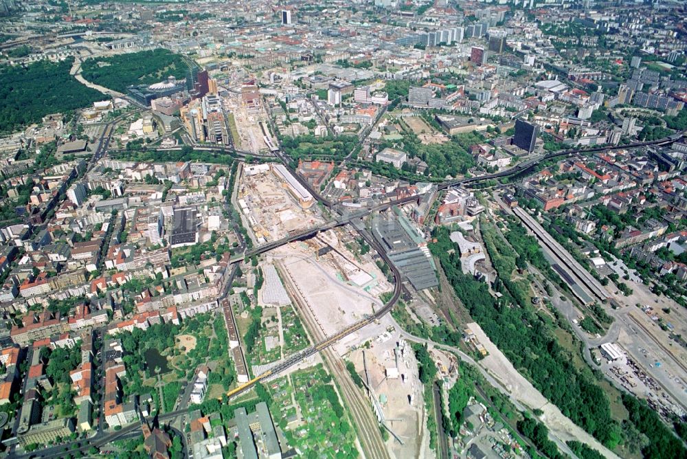 Luftbild Berlin - U-Bahnhof Gleisdreick am Tempelhofer Ufer in Berlin - Kreuzberg