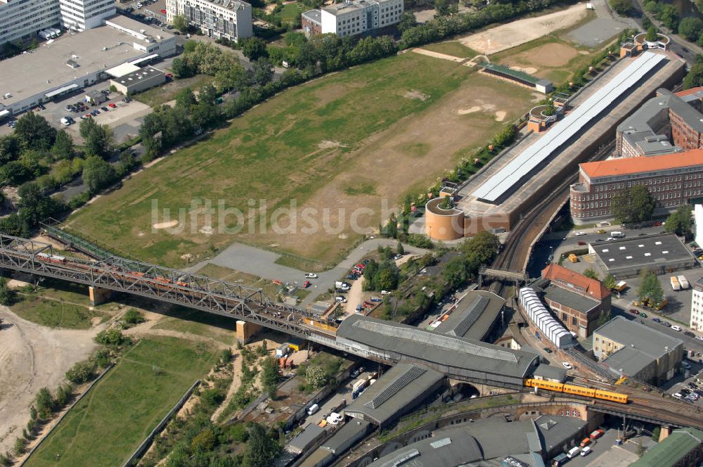 Berlin von oben - U-Bahnhof Gleisdreieck in Berlin - Kreuzberg