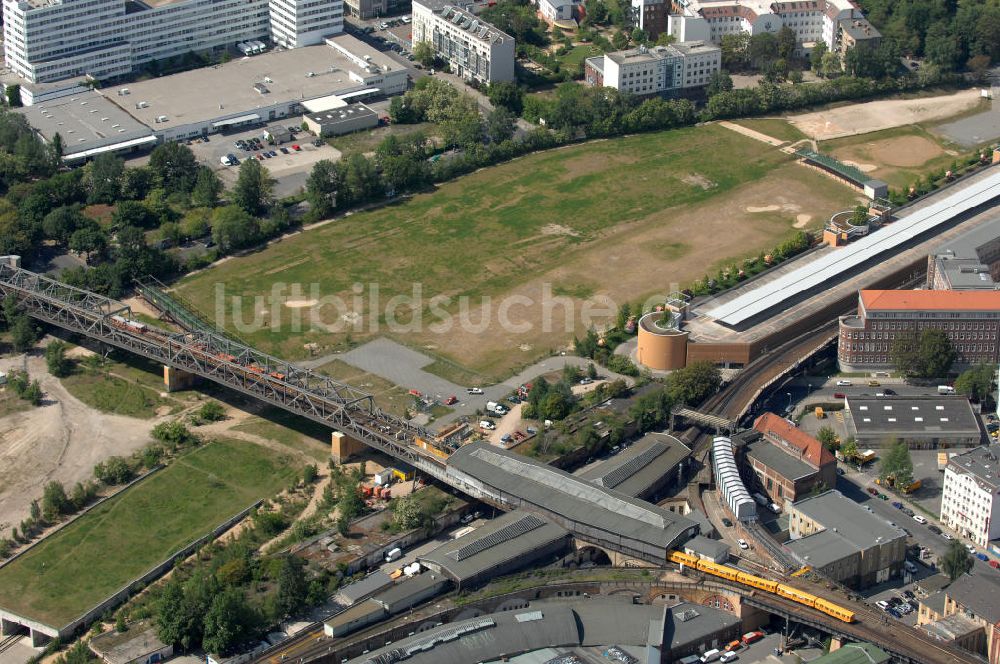 Luftbild Berlin - U-Bahnhof Gleisdreieck in Berlin - Kreuzberg