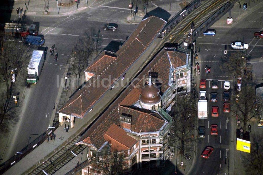 Berlin von oben - U-Bahnhof Schlesisches Tor in Berlin-Kreuzberg.