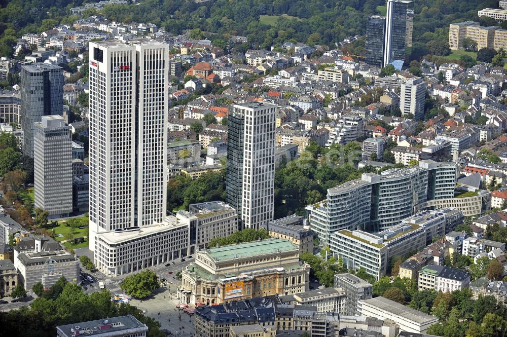 Luftbild Frankfurt am Main - UBS-Tower und Park Tower Frankfurt / Main