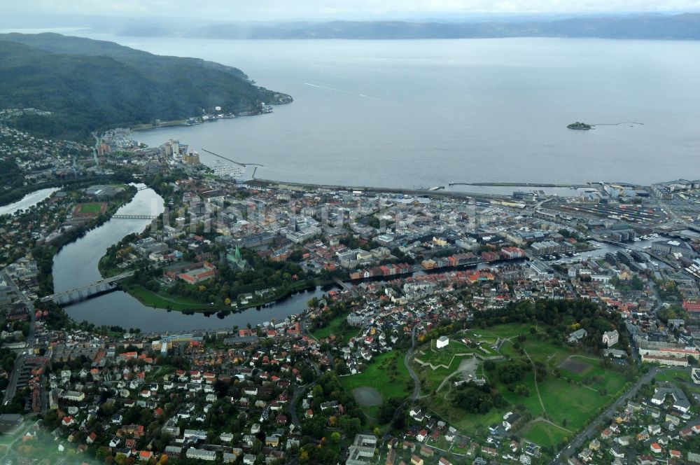 Trondheim aus der Vogelperspektive: Ufer von Trondheim in der Provinz Süd-Tröndelag in Norwegen